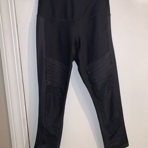 cropped athletic leggings